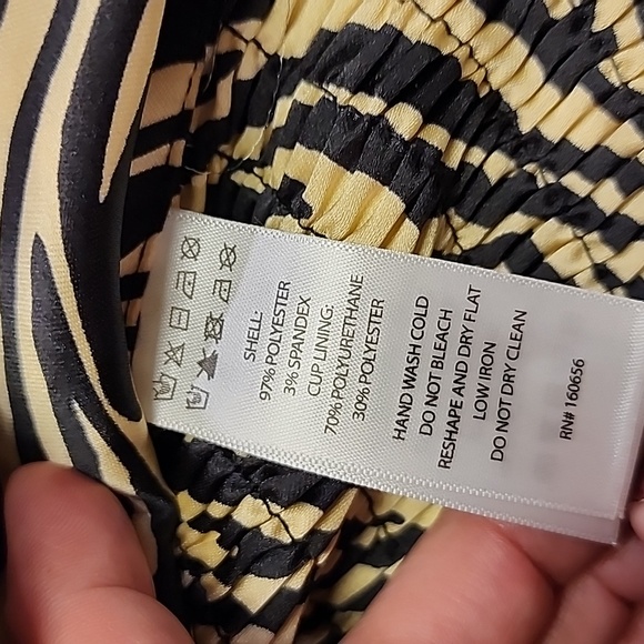 Sincerly Jules Tiger Stripe Top - Picture 7 of 8